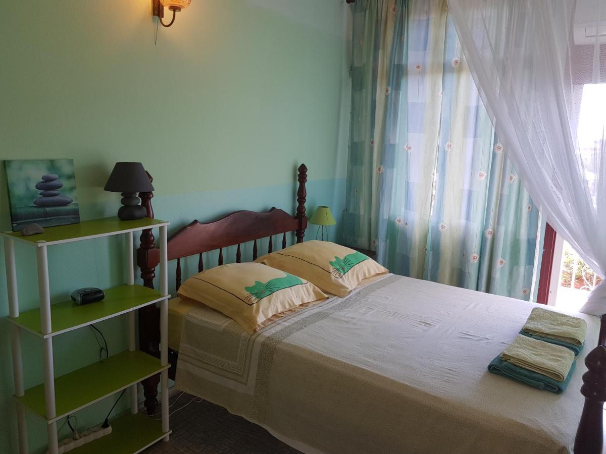 La Maison Aux Orchidees Petit-Bourg Eksteriør bilde