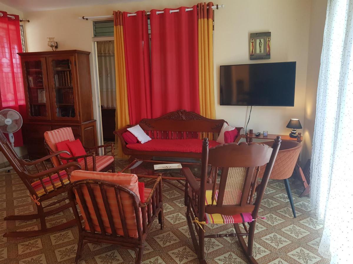 La Maison Aux Orchidees Petit-Bourg Eksteriør bilde