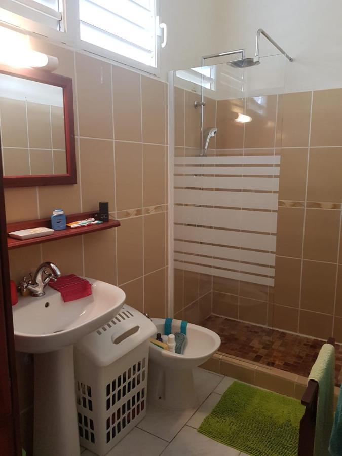 La Maison Aux Orchidees Petit-Bourg Eksteriør bilde