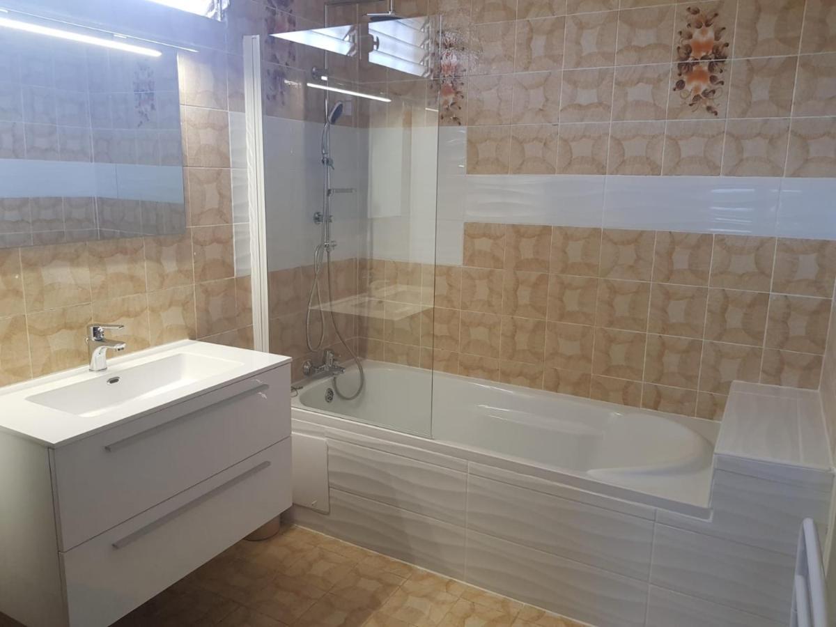 La Maison Aux Orchidees Petit-Bourg Eksteriør bilde
